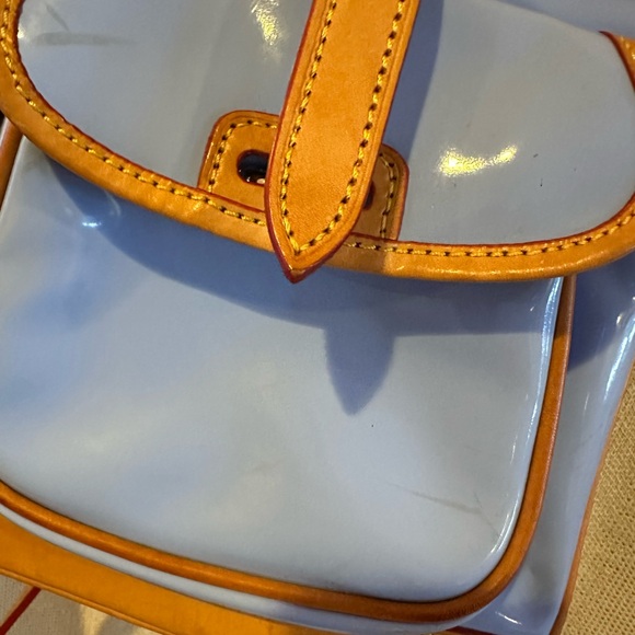 Dooney & Bourke Patent Leather Crossbody Bag Vintage - Picture 7 of 11